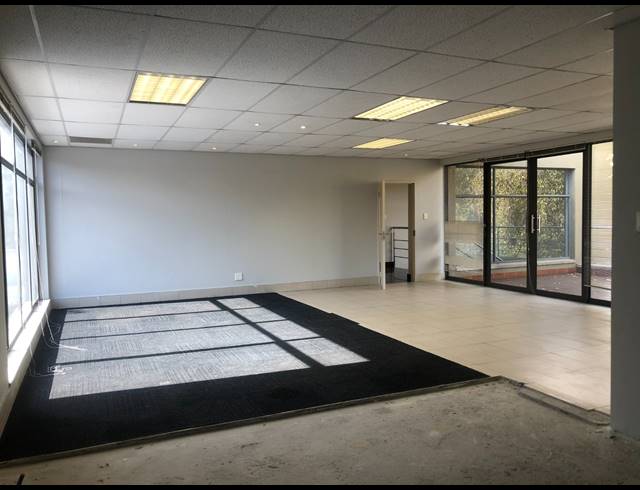 81M² RETAIL TO LET IN SANDTON CENTRAL